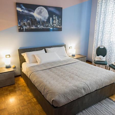 Elegant Apartment In Bergamo Center ภายนอก รูปภาพ